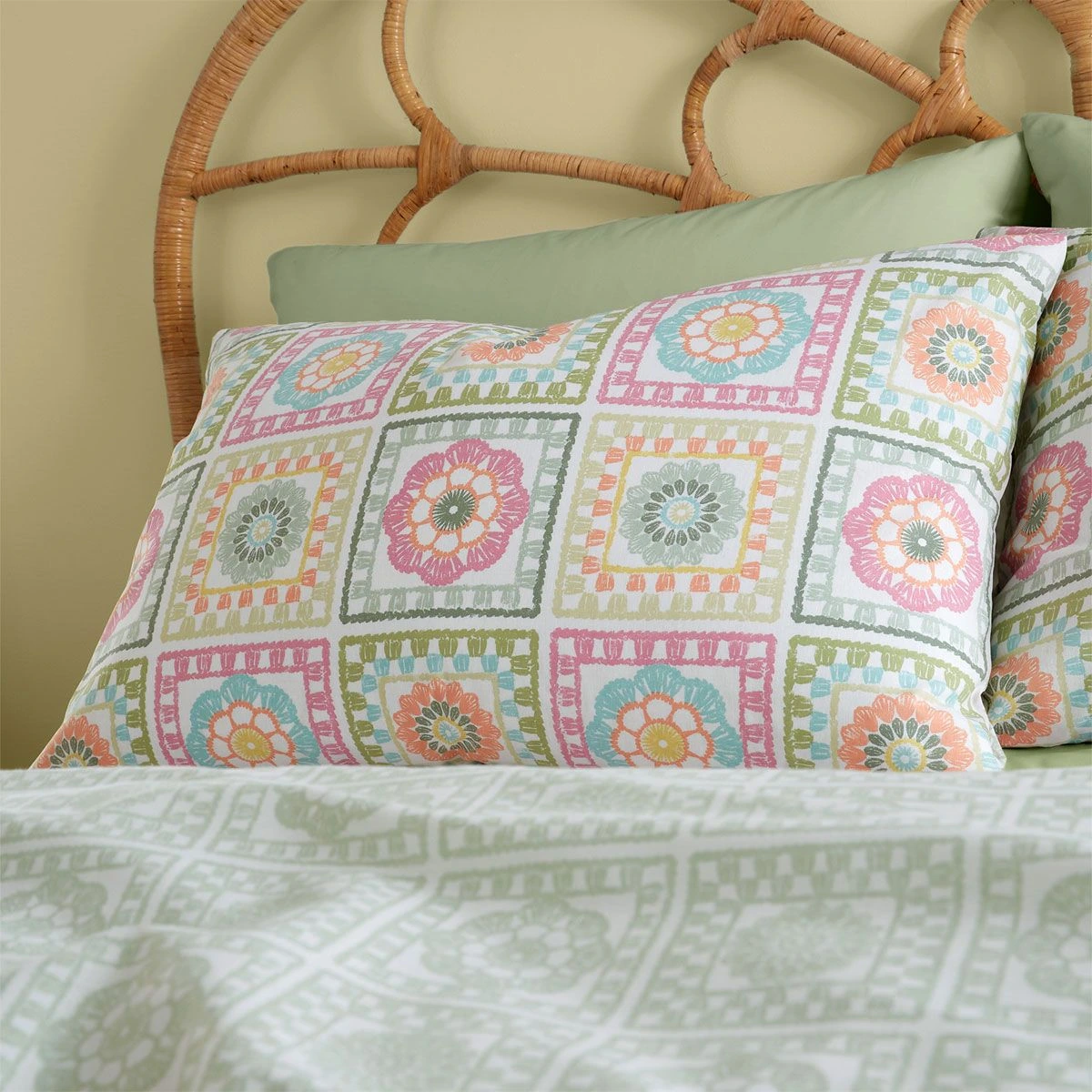 Crochet Print Green Duvet Set by Catherine Lansfield