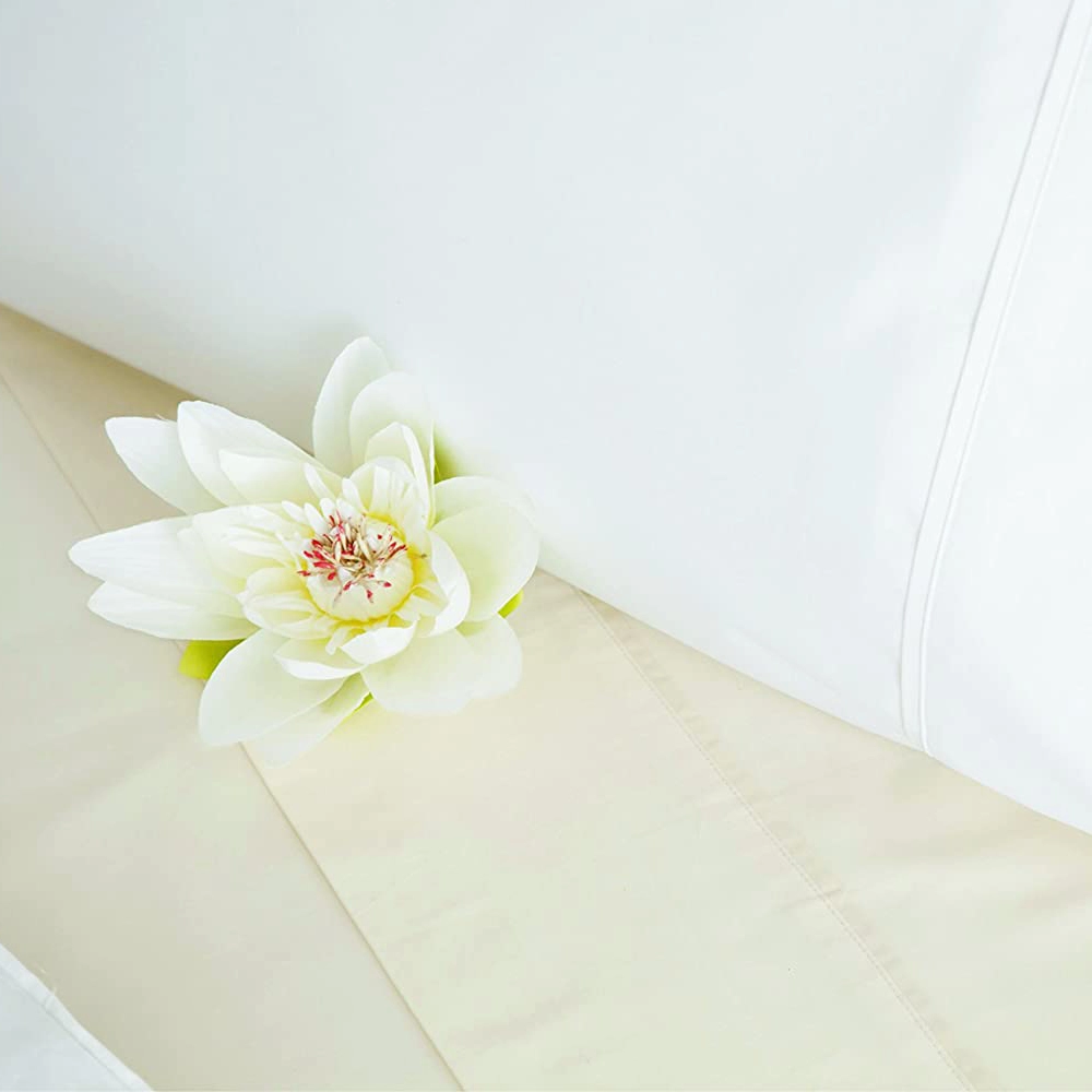 Belledorm 600TC 38cm Extra Deep Fitted Ivory Bed Sheet