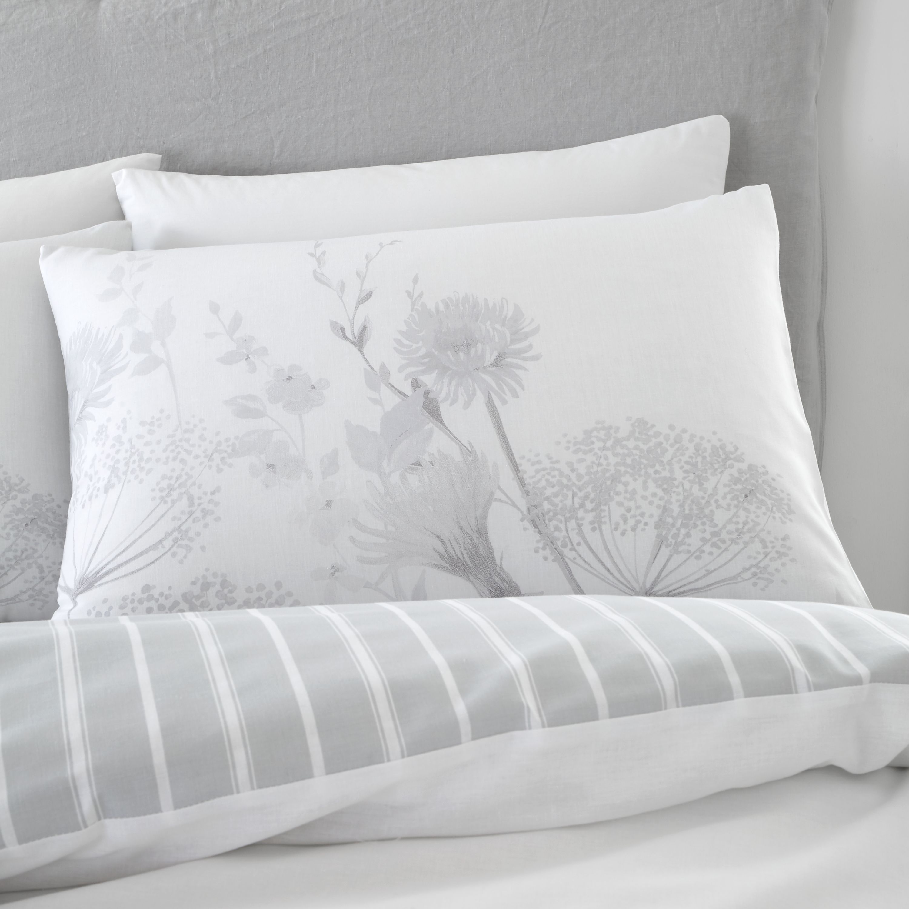 Meadowsweet White & Grey Floral Duvet Set