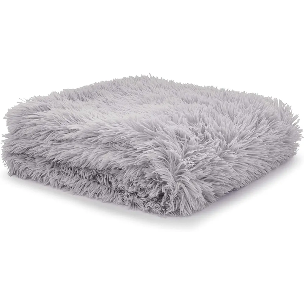 Cuddly Shaggy Silver Throw by Catherine Lansfield 