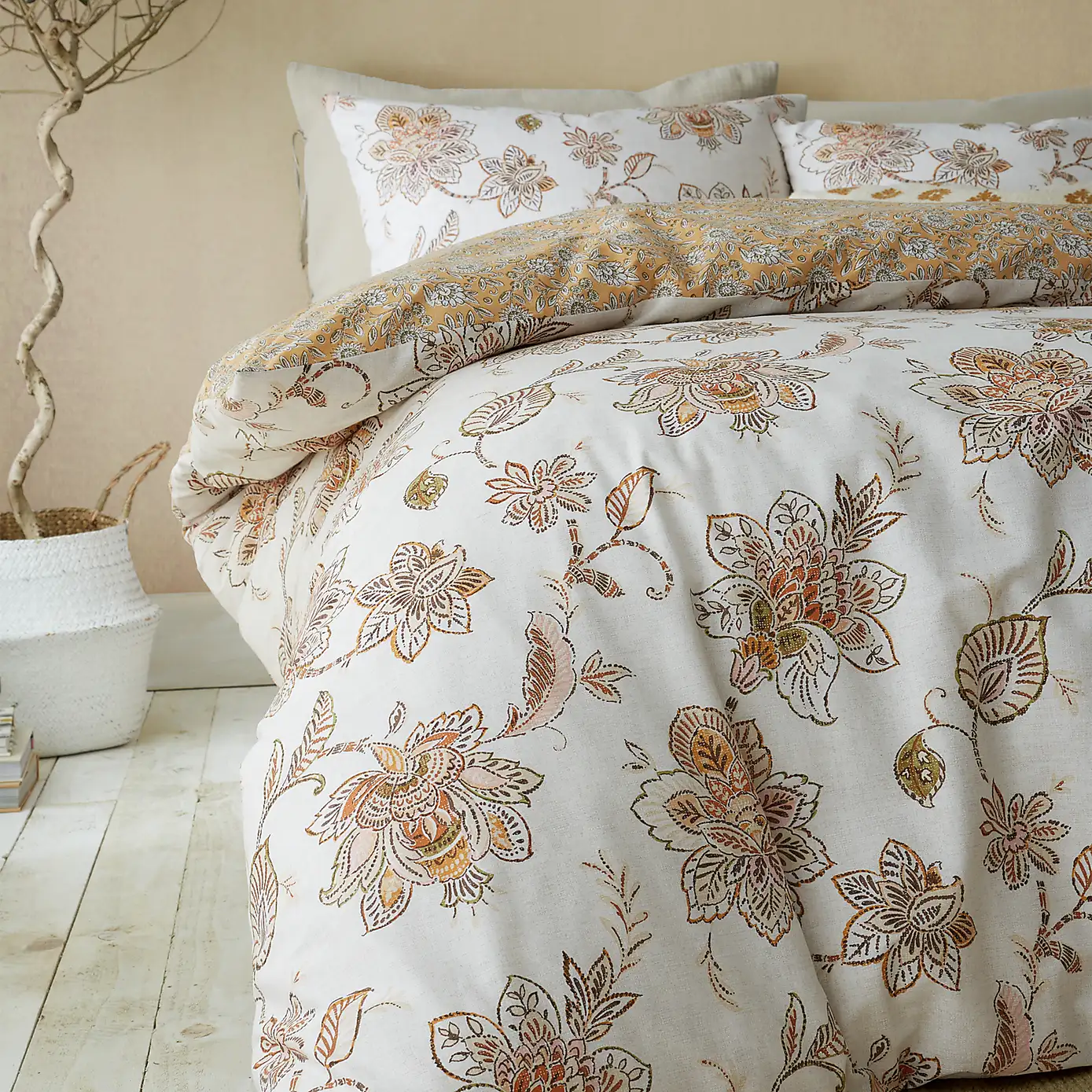 Pineapple Elephant Sahara Floral Beige Duvet Cover and Pillowcase Set